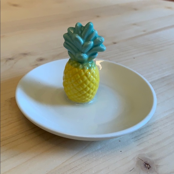Pineapple Accessories Dish - Picture 2 of 4